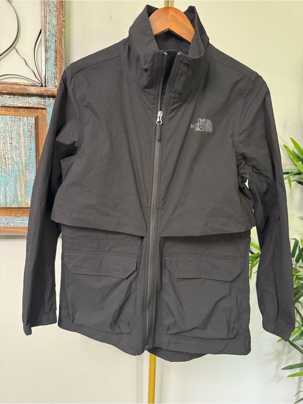 The North Face sightseer Black Utility Field Jacket EUC M